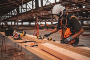 Regionale Wirtschaft stärken: Die Vorteile lokaler Handwerksbetriebe für Bauprojekte